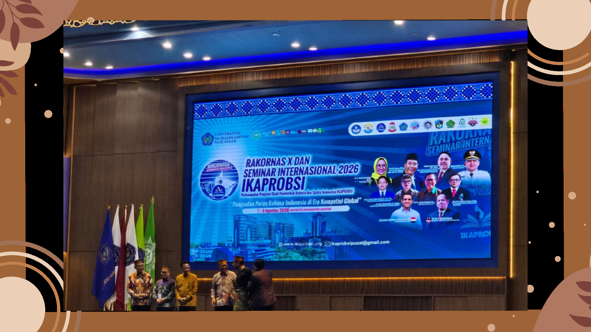 Panggung utama Seminar Internasional dan Rakornas X IKAPROBSI 2026 di Makassar